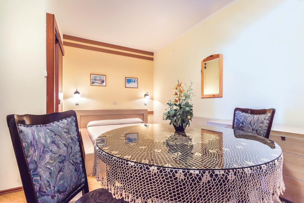 Villa Roses Apartments & Wellness Ičići المظهر الخارجي الصورة