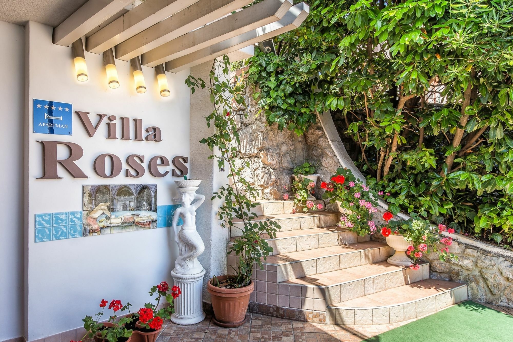 Villa Roses Apartments & Wellness Ičići المظهر الخارجي الصورة